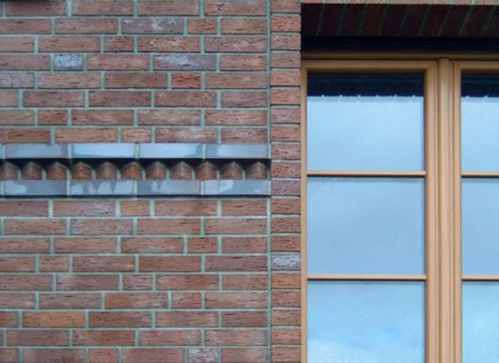 Klinkerfassade-Sohlbänke-Fensterleibung